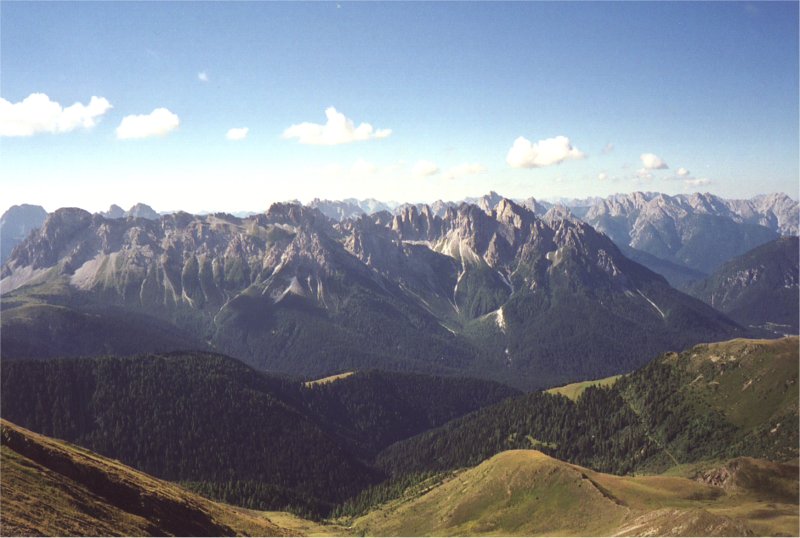 foto 32 - unterwegs unterhalb des grats, blick richtung süden, süd-westen (italien)