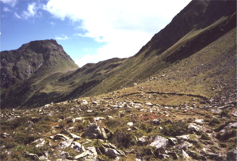 foto 57 - steinkreis stlich des oberen stuckensees, blick richtung osten